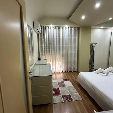 Kevin's Delijorgj Appartamento *